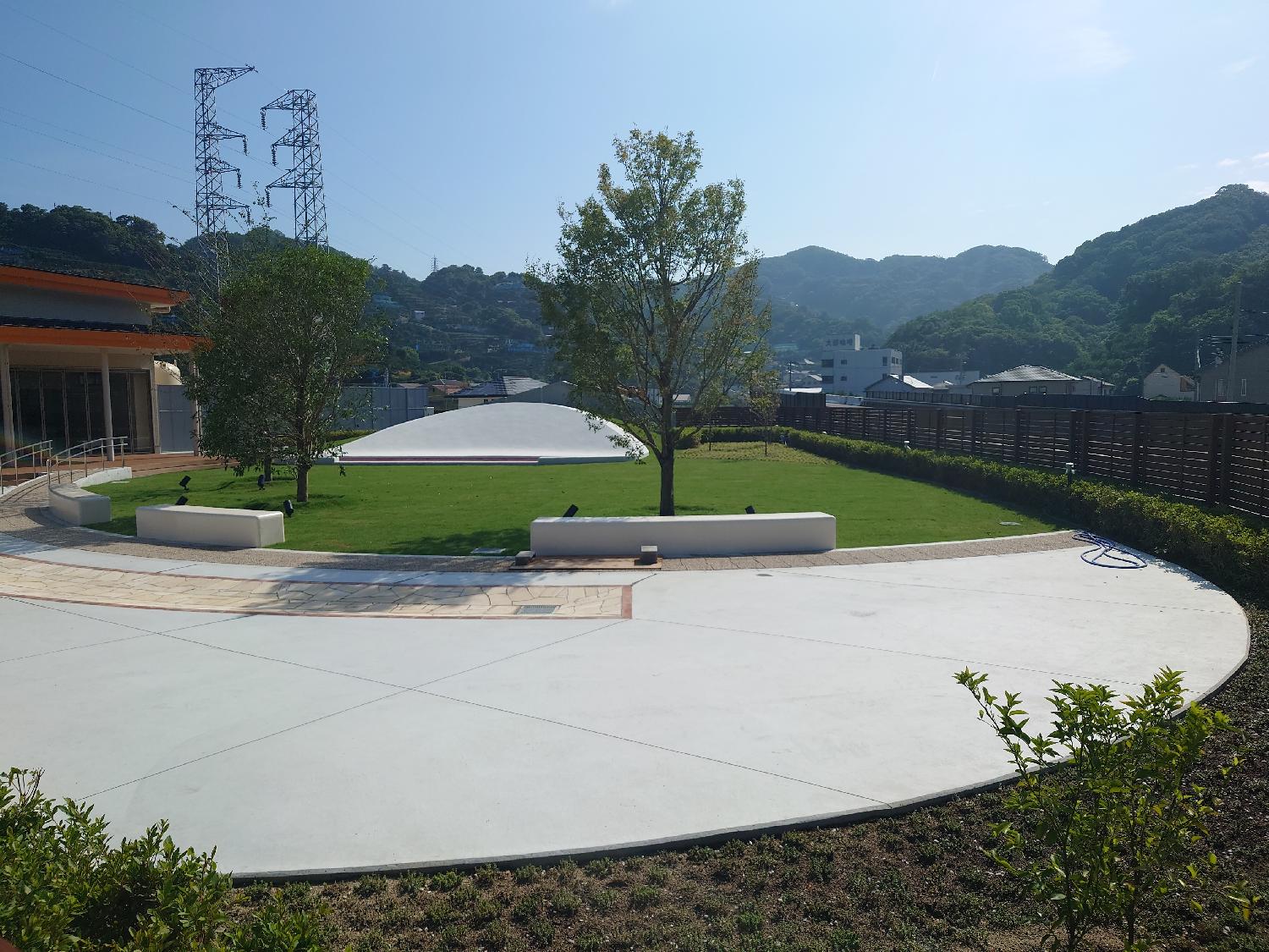 芝生広場